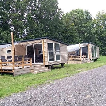 Chalet 2 Landgoedcamping Nienoord In Leek Exteriér fotografie
